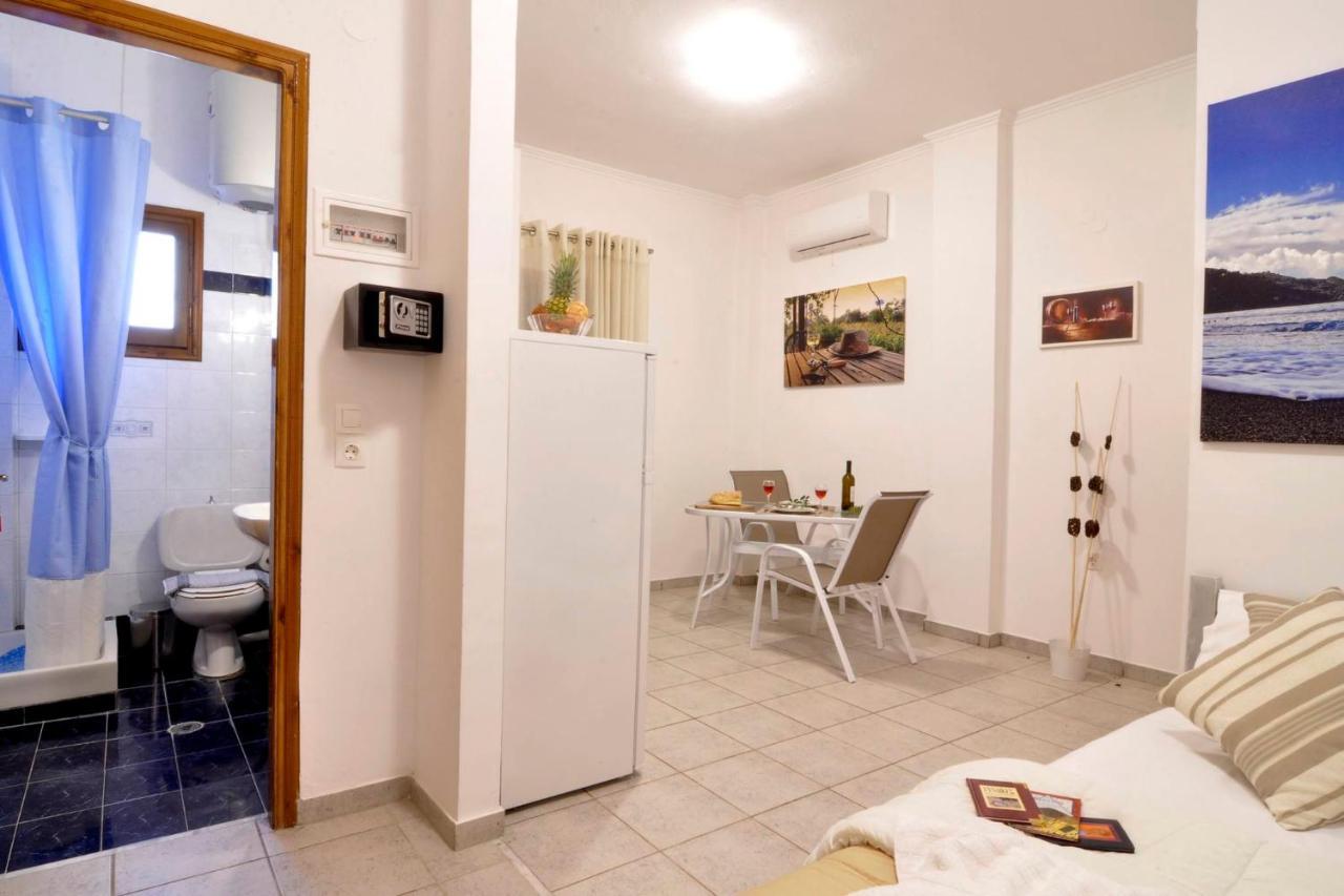 Kloudas Apartments Potamós Eksteriør billede